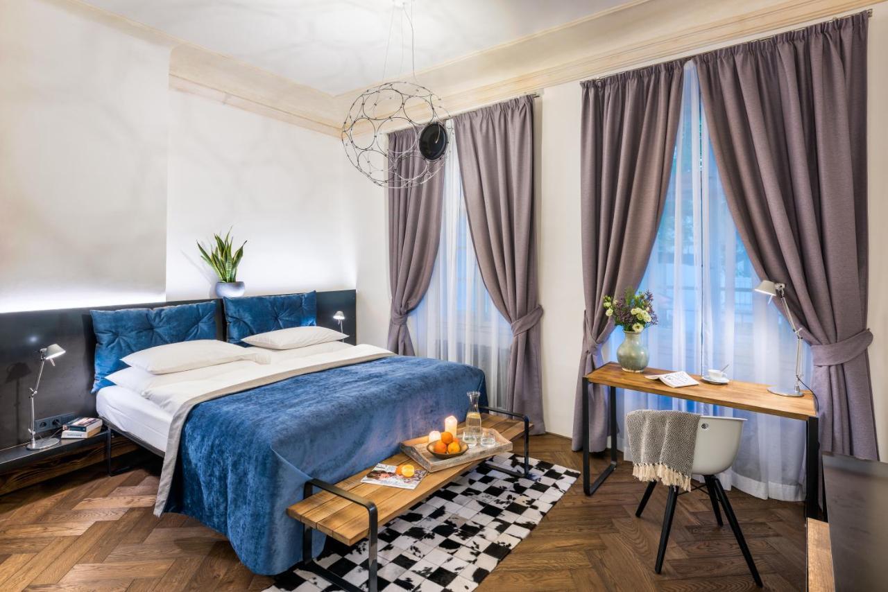 Mooo By The Castle Aparthotel Prague Exterior photo