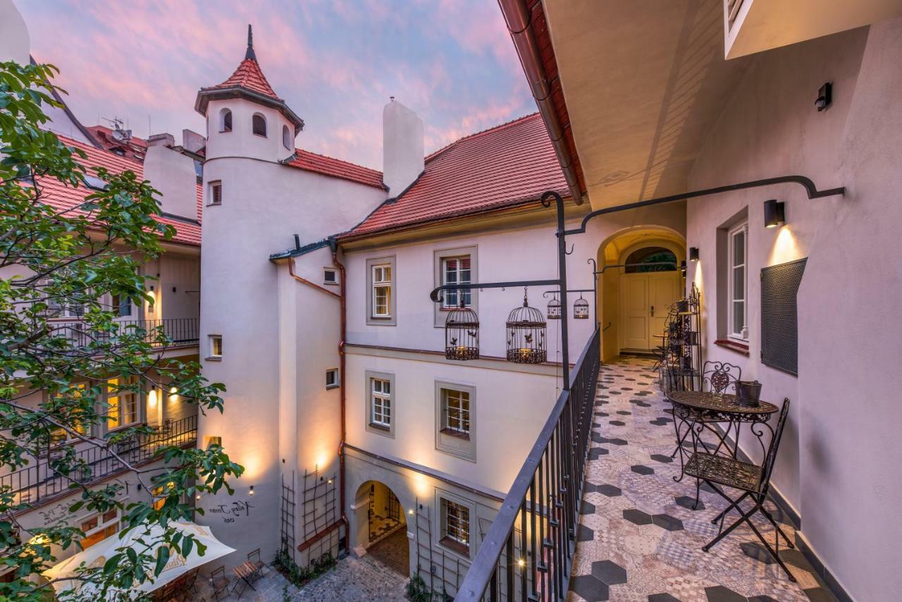 Mooo By The Castle Aparthotel Prague Exterior photo